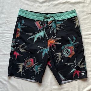 Billabong Neon Leaf Print Stretch Recycler Sunday Pro Boardshorts